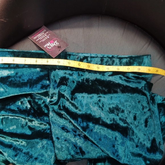 Velvety Green Holiday stretch pants with strong elastic waist leggings 2X - Picture 3 of 5